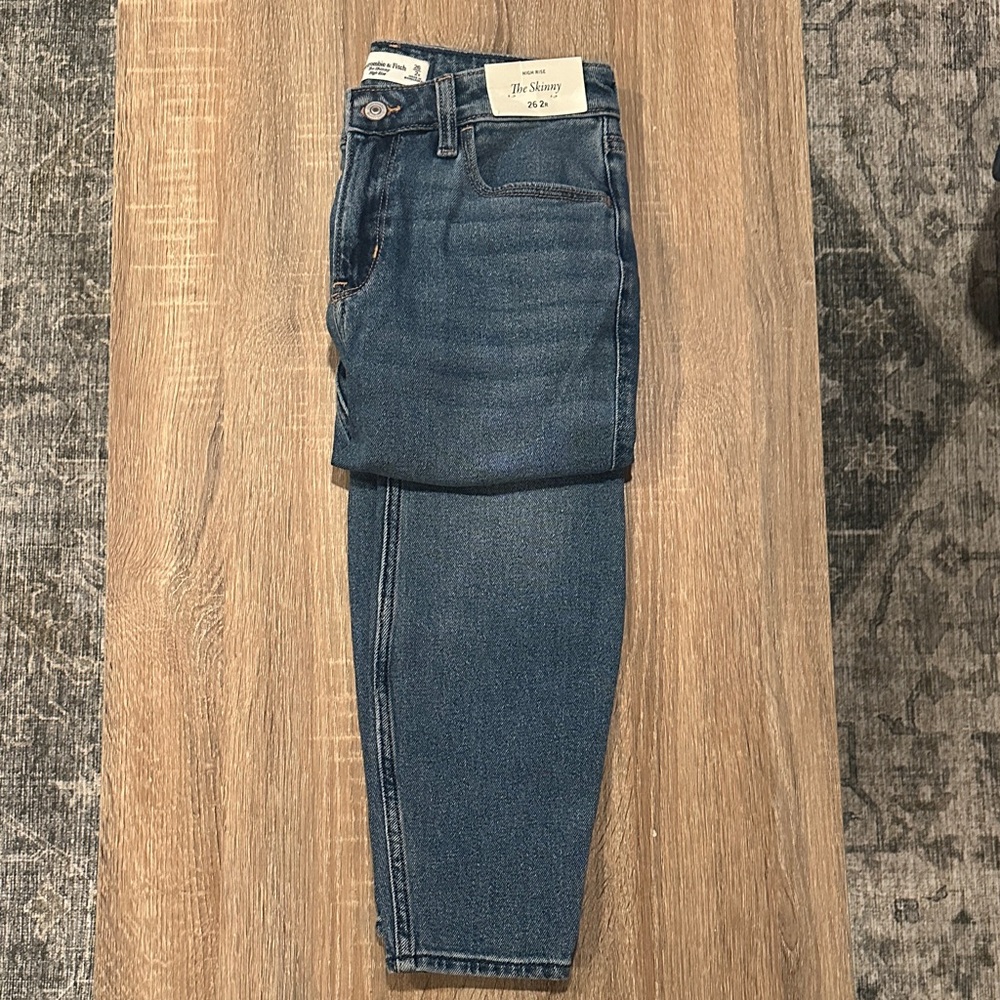 NWT Abercrombie & Fitch The Skinny denim